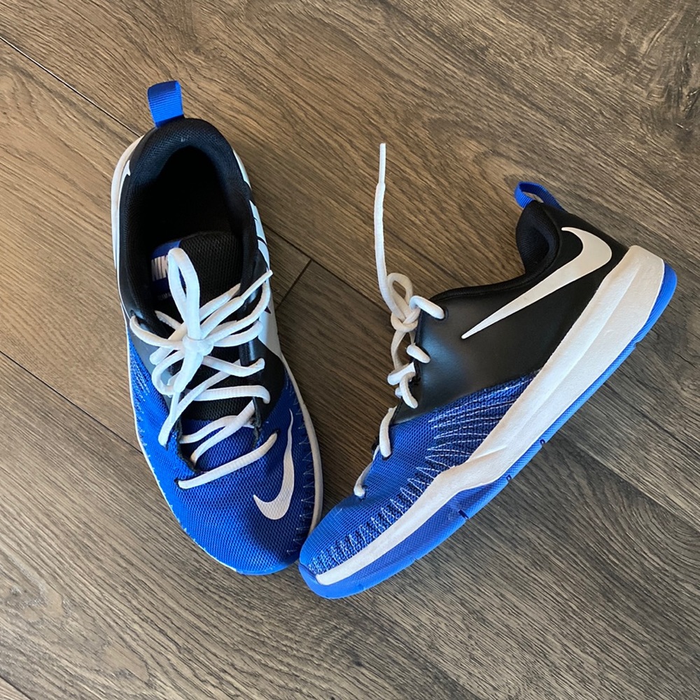 Boys Nike basketball shoes